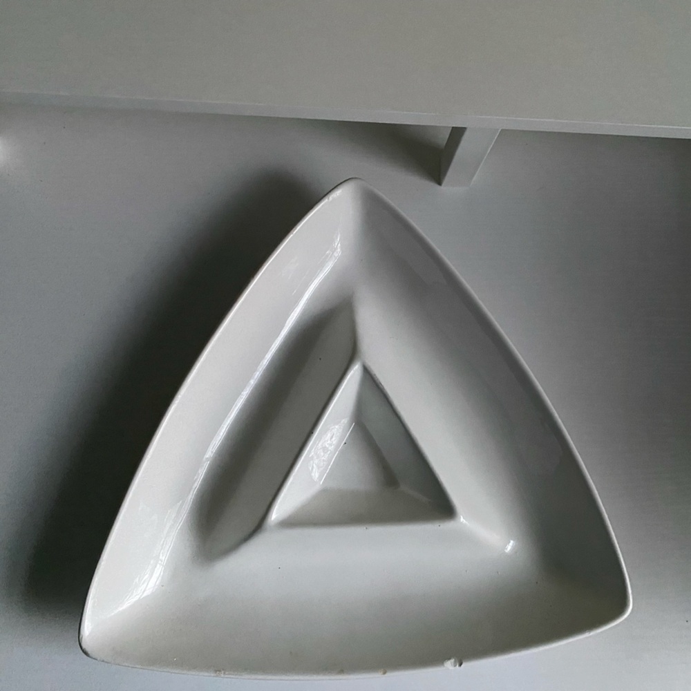 Modern White Triangular Ceramic Dish
